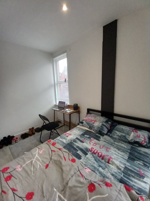 Room in a Shared House, Sackville St, LS7