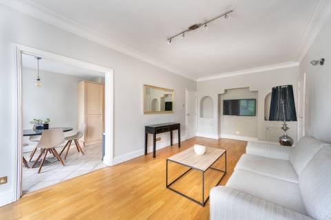 2 Bed Flat, William Court, NW8