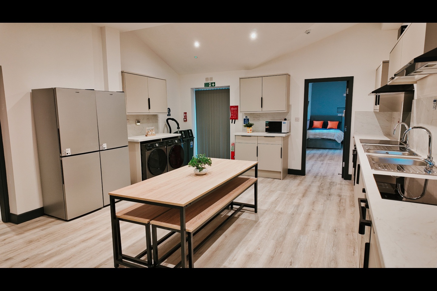 Room in a Shared Flat, High St, B66 photo 5