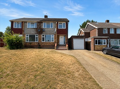 3 Bed Semi-Detached House, Deeds Grove, HP12