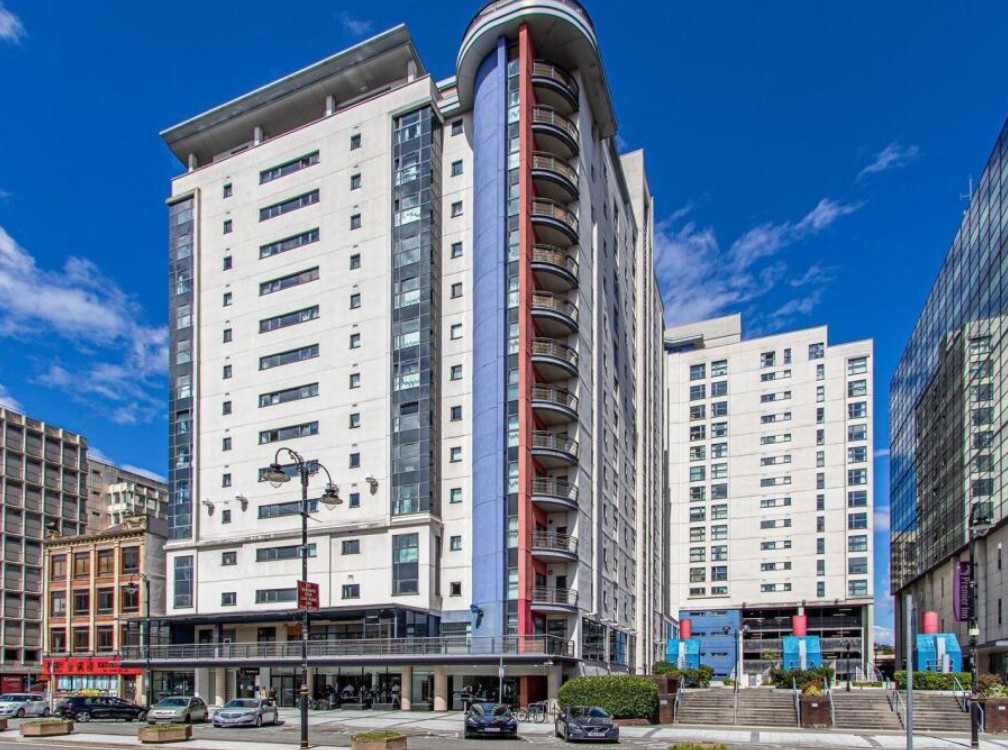 2 Bed Flat, Churchill Way, CF10