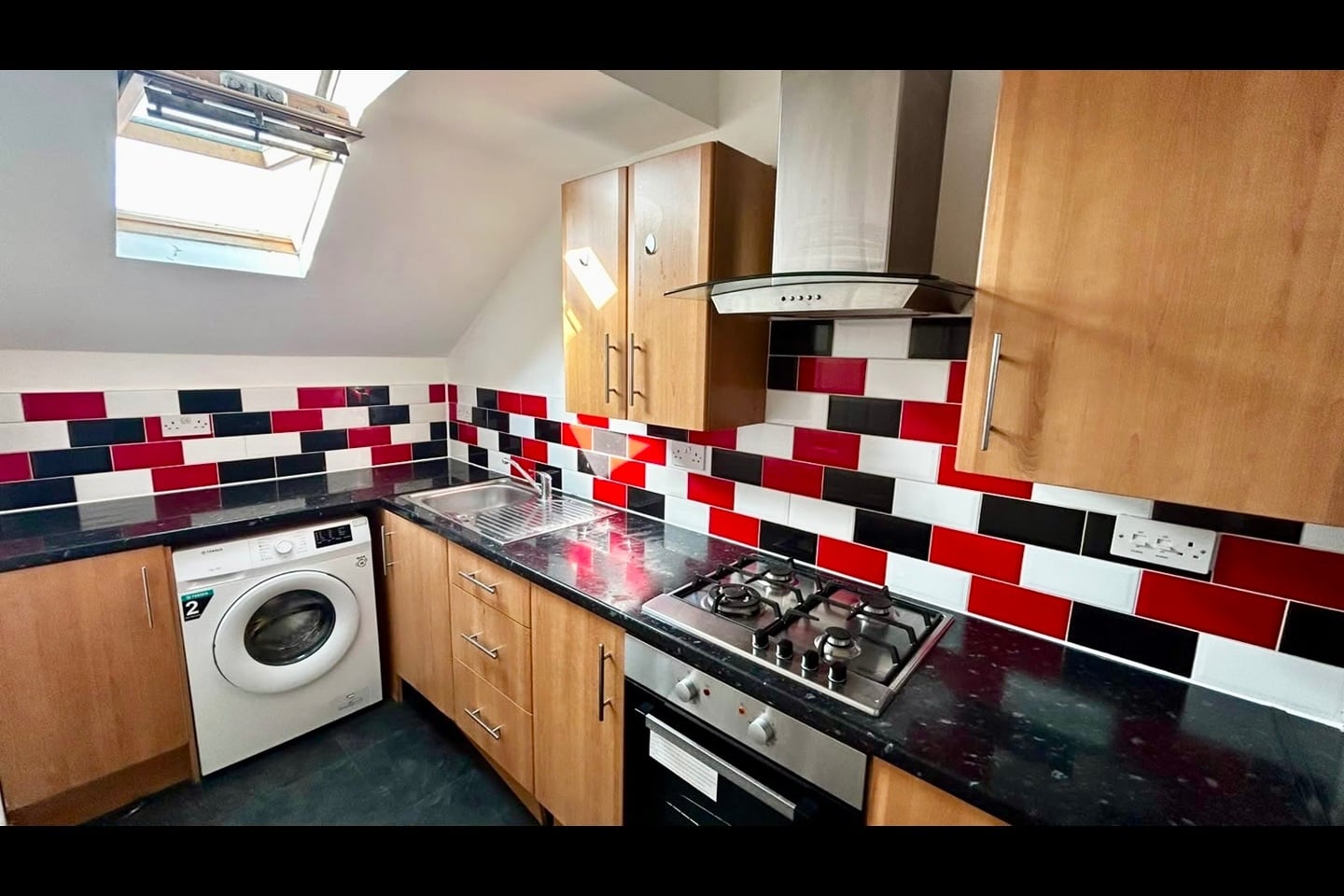 1 Bed Flat, Wadham Road, L20 photo 2
