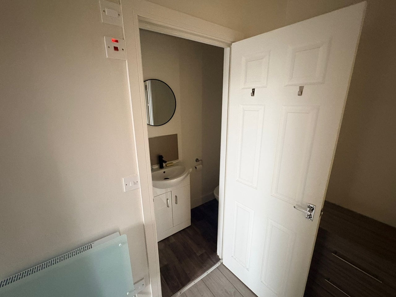 1 Bed Flat, Coventry, CV1 photo 3