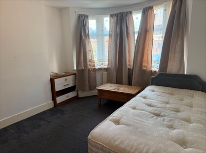 Room in a Shared House, Park St, LU1
