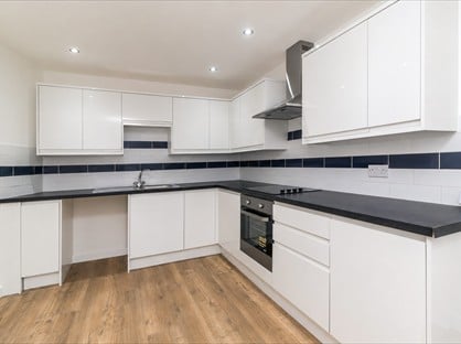 3 Bed Terraced House, Beverley Grove, FY4