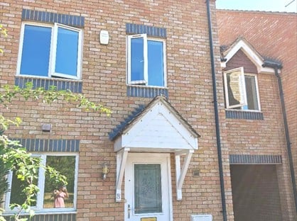 4 Bed Terraced House, Worcester Close, NN18