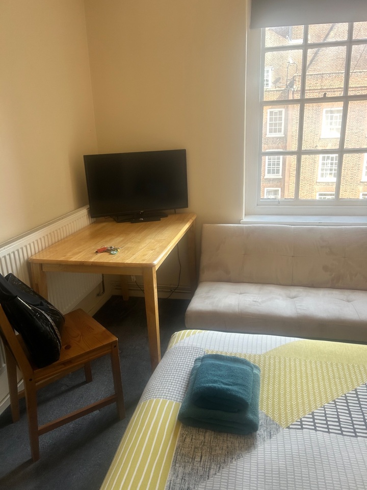 Room in a Shared Flat, Tadema House, NW8 photo 2