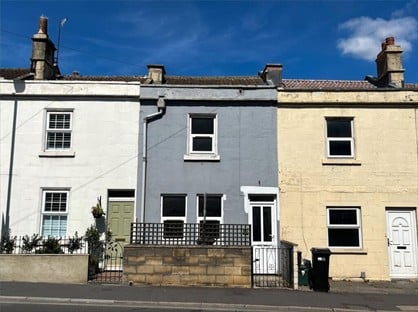 3 Bed Terraced House, Brougham Hayes, BA2