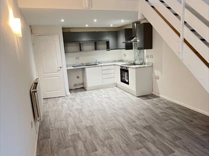 1 Bed Terraced House, Beaufort Road, LN2