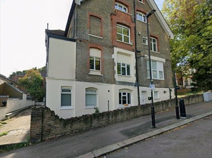 3 Bed Detached House, Mount View Road, N4