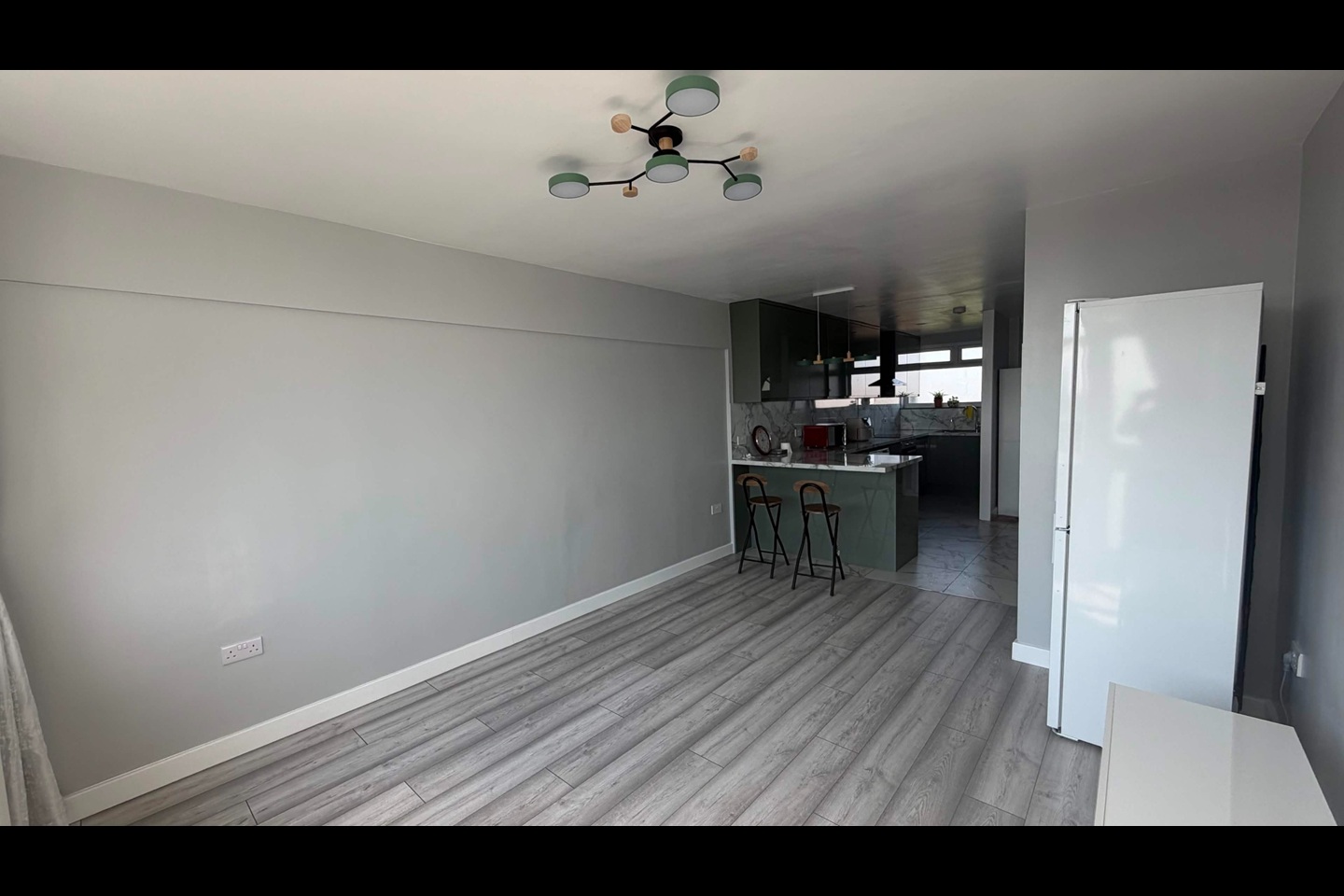 2 Bed Flat, Gouldman House, E1 photo 3