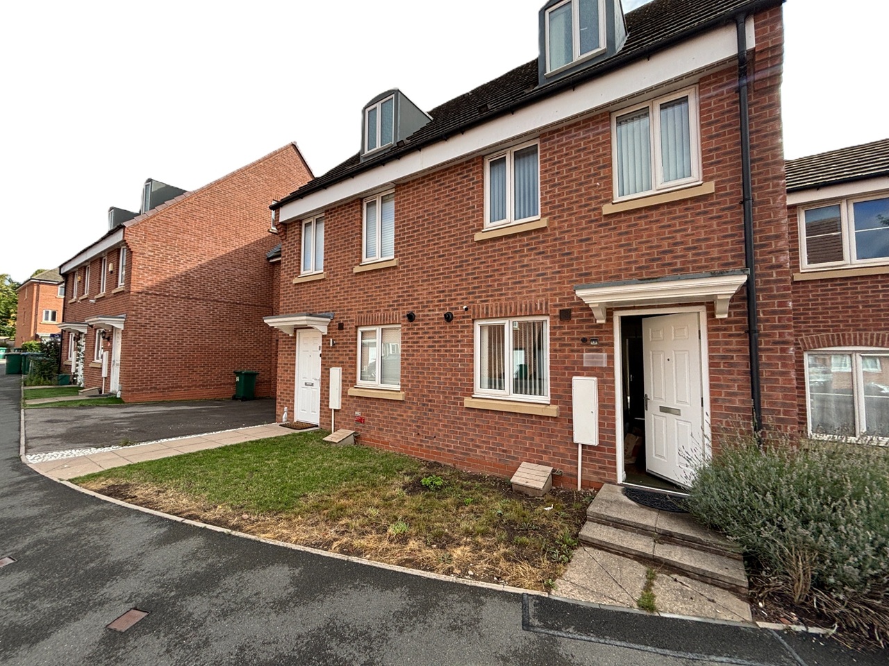 3 Bed Terraced House, Signals Drive, CV3