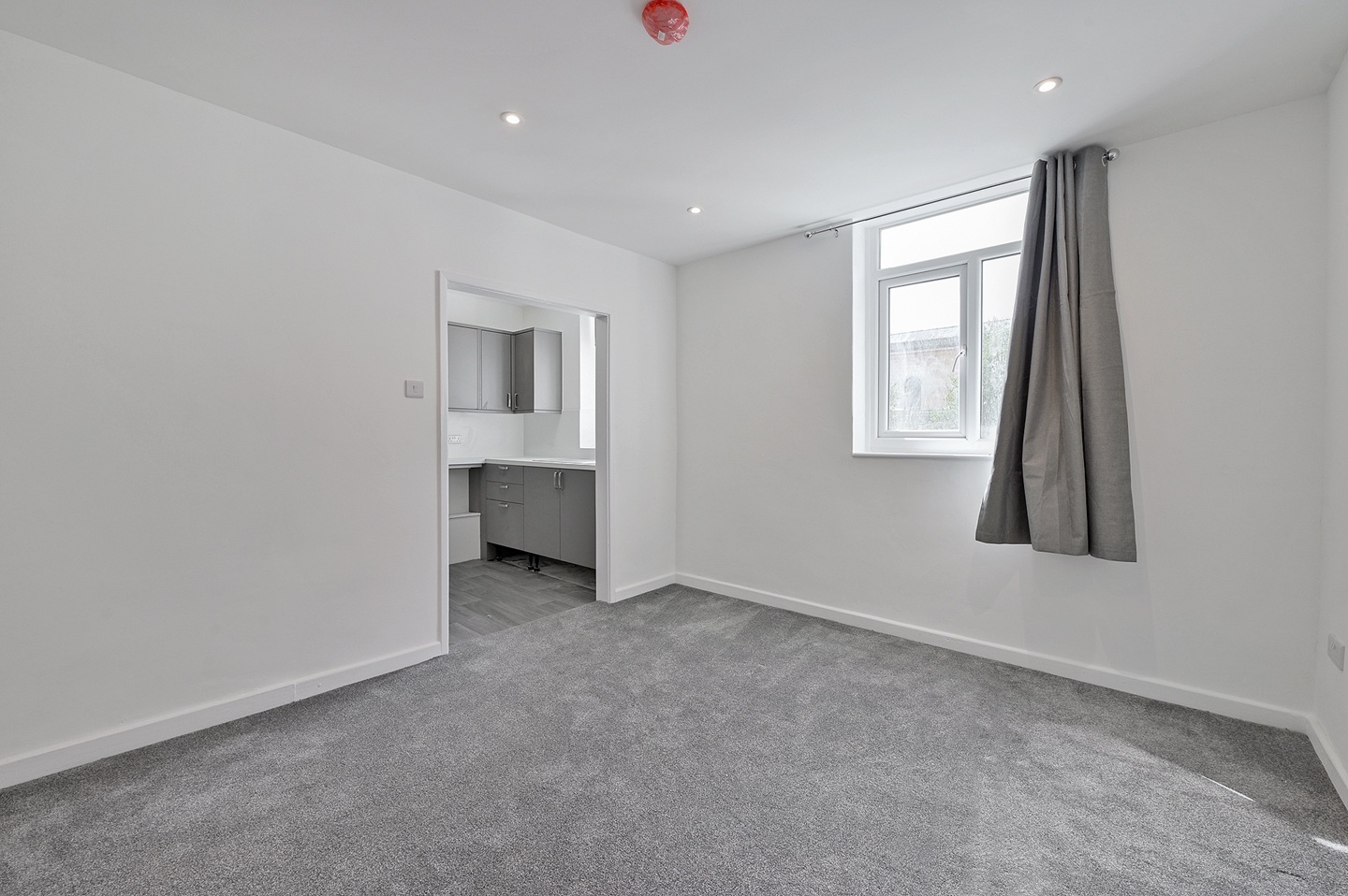 3 Bed Flat, Park Street, BS1 photo 3