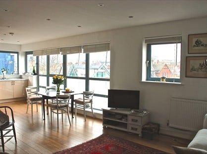 1 Bed Flat, Battersea Park Road, SW11