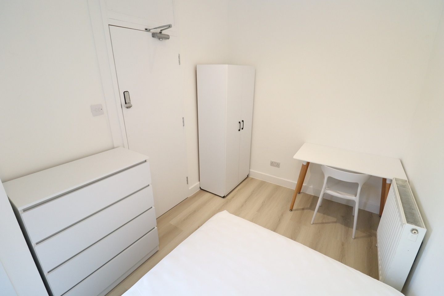 Room in a Shared Flat, Bolton Walk, N7 photo 5