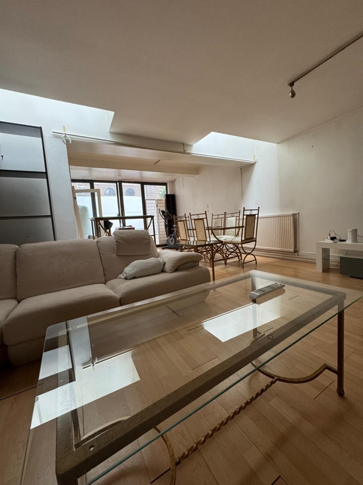 2 Bed Flat, Plantation Wharf, SW11 photo 5
