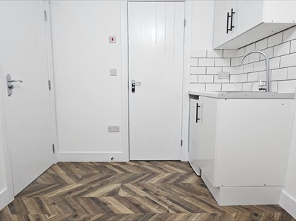 Studio Flat, Fairholme Crescent, UB4