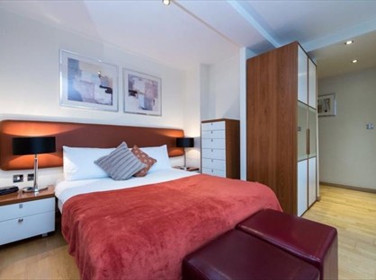 1 Bed Flat, Roland House, SW7