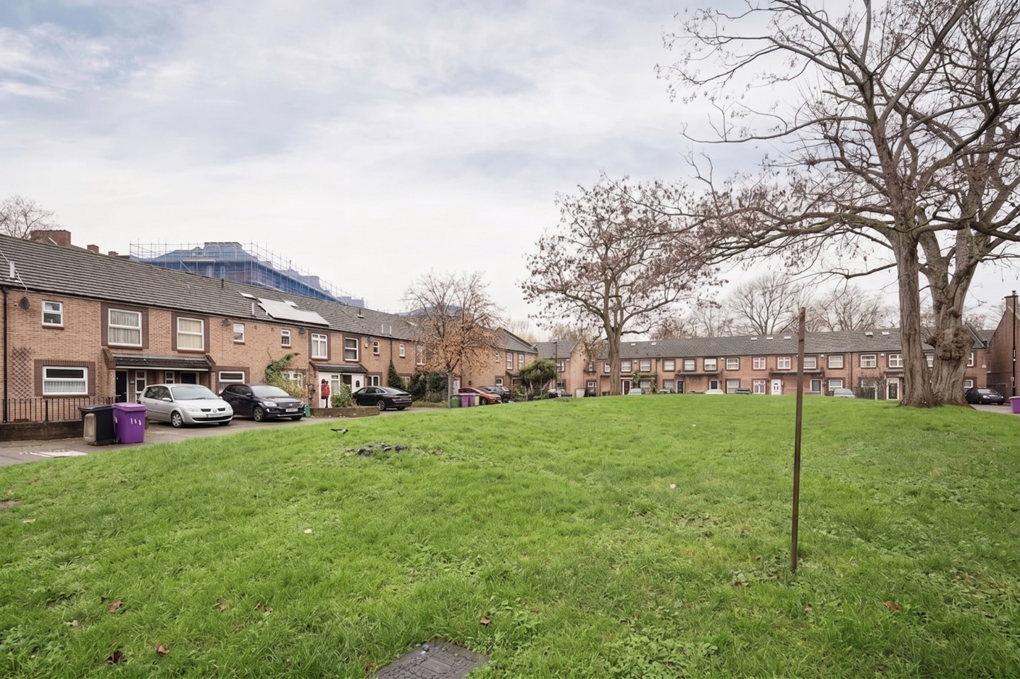 3 Bed End Terrace, Rectory Square, E1