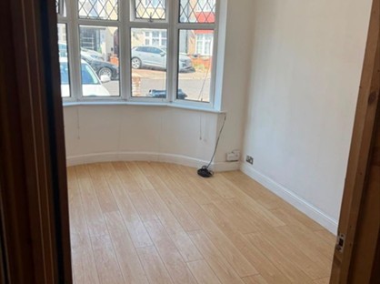 4 Bed Detached House, Brian Road, RM6