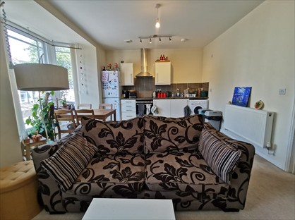 Studio Flat, Mansel St, SA1