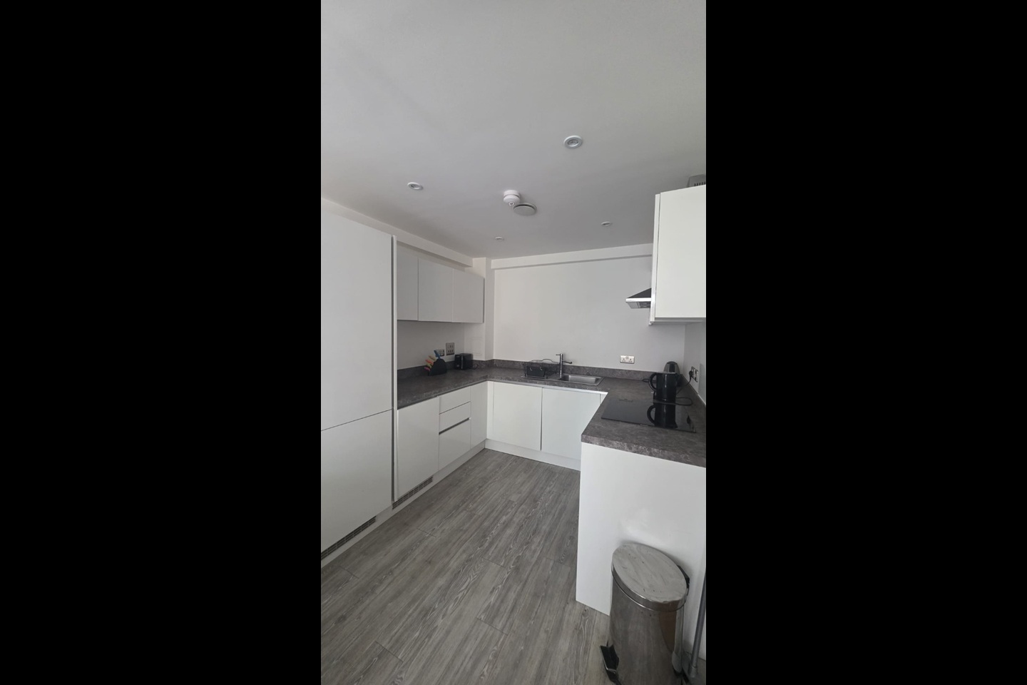 1 Bed Flat, Craven Street, M5 photo 4