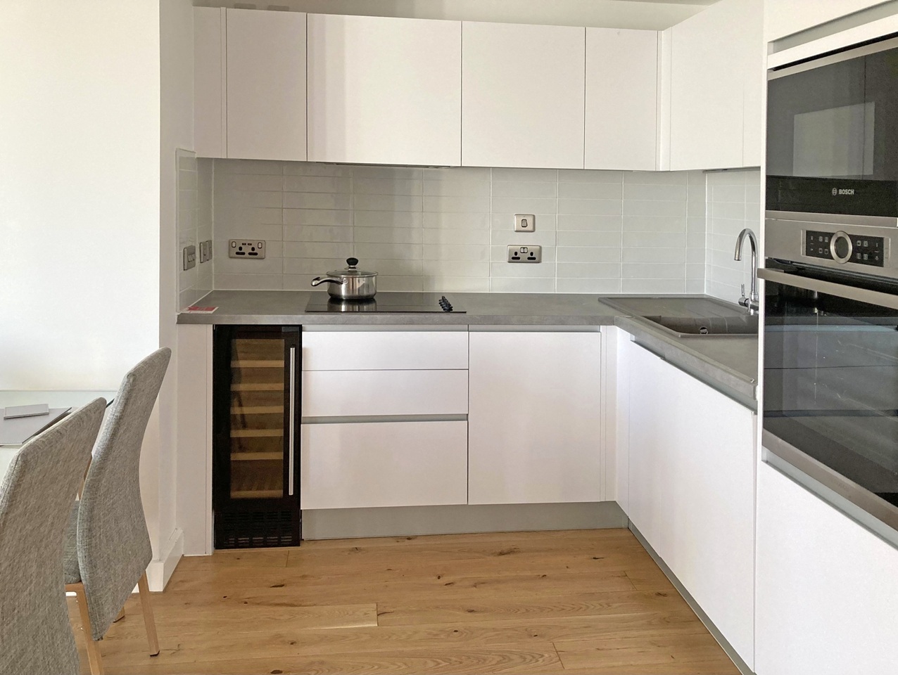 2 Bed Flat, Communication Row, B15 photo 4