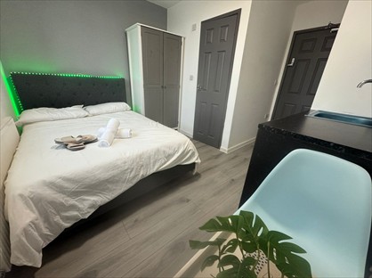Studio Flat, Edgware Police Station Whitchurch La, HA8