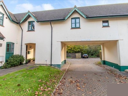 1 Bed Flat, Stoke Road, TQ4