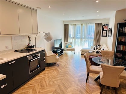 1 Bed Flat, Wheatfield Way, KT1
