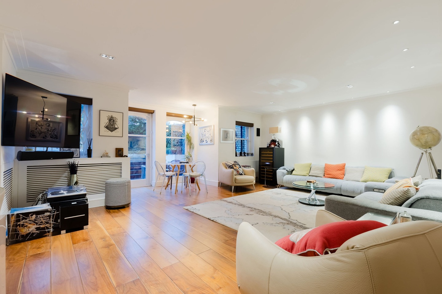 3 Bed Flat, Rosslyn Hill, NW3