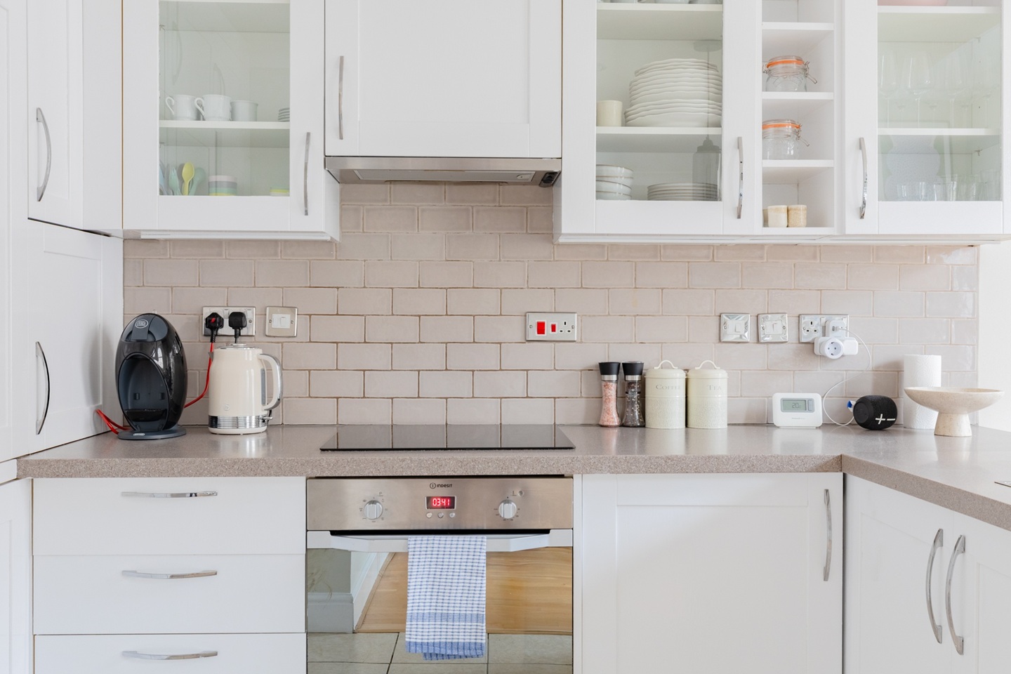 2 Bed Flat, Elgin Avenue, W9 photo 2