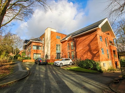 2 Bed Flat, Palmerstones Court, BL1