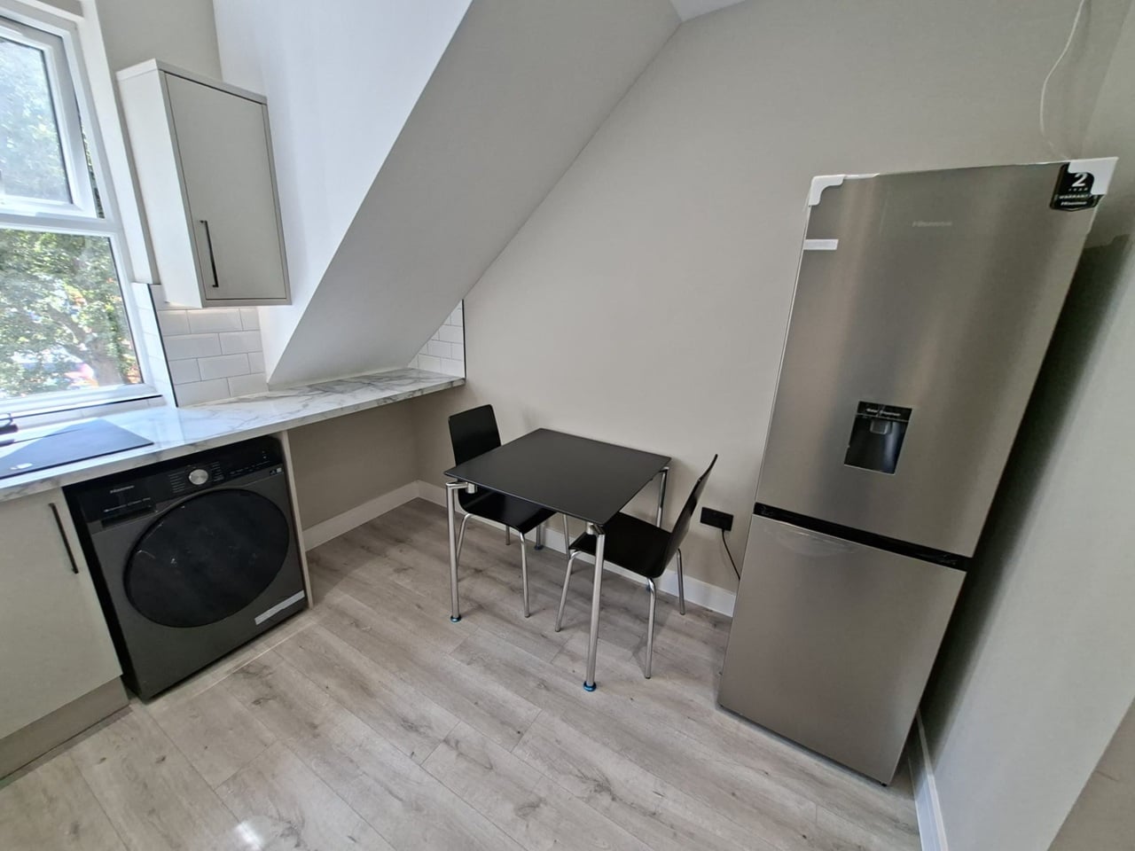 Studio Flat, Uxbridge Road, W12 photo 2