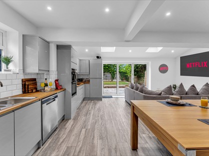 5 Bed Semi-Detached House, Laurel Avenue, OL9
