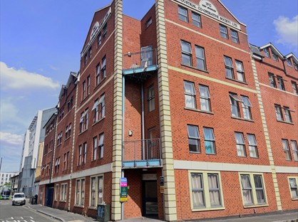 1 Bed Flat, Harding House, SN1