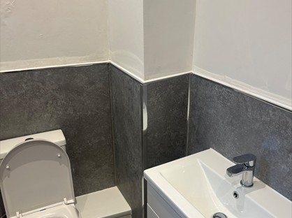 Room in a Shared House, High Street, CF83