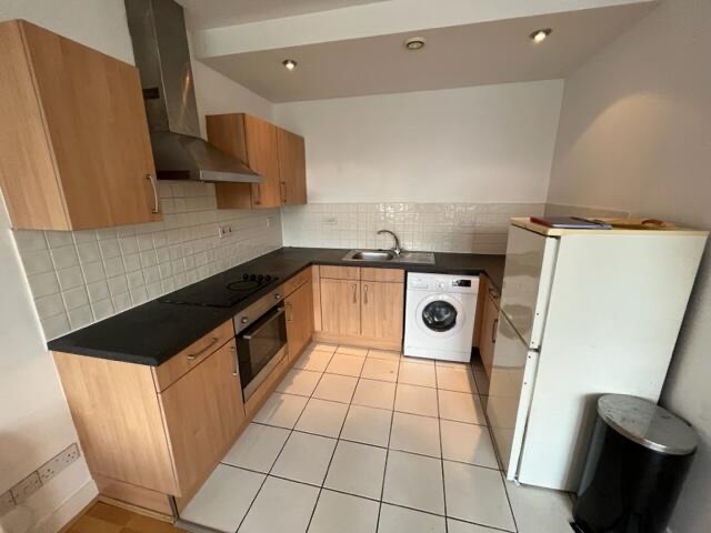 1 Bed Flat, City Heights, M3 photo 2