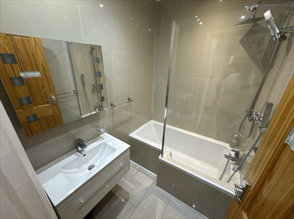 3 Bed Terraced House, Tollgate Road, E16