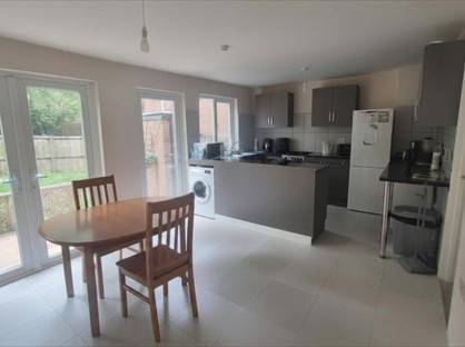 1 bed room for rent in Room in a Shared House, Schubert Road, RG22