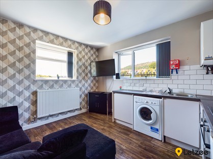 2 Bed Flat, Fabian Way, SA1