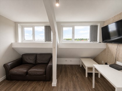 2 Bed Flat, Fabian Way, SA1