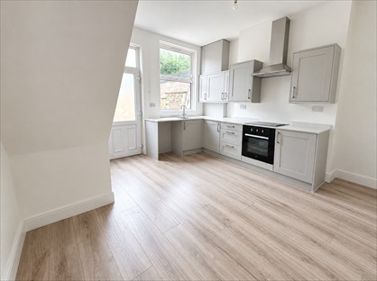2 Bed Terraced House, Fields New Road, OL9
