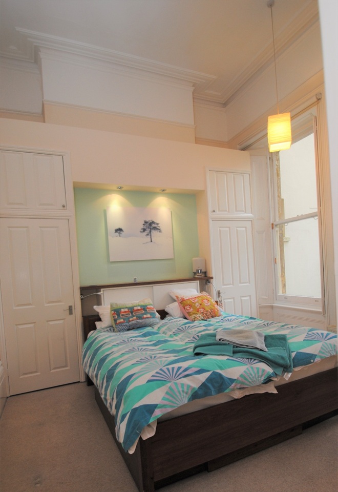 3 Bed Flat, Adelaide Crescent, BN3 photo 2