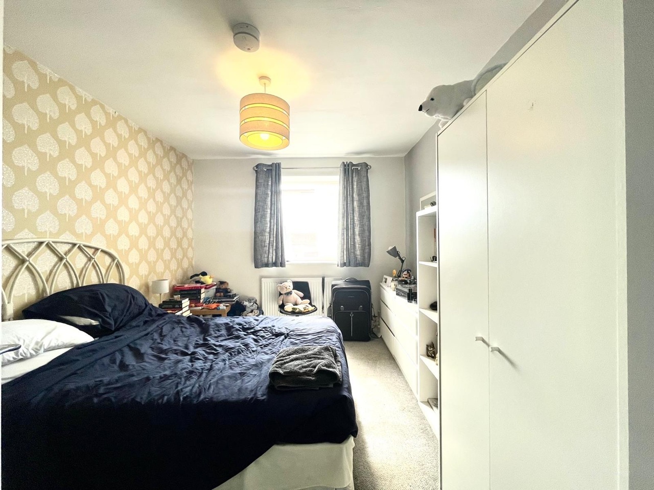 3 Bed Flat, Westbury-On-Trym, BS10 photo 2