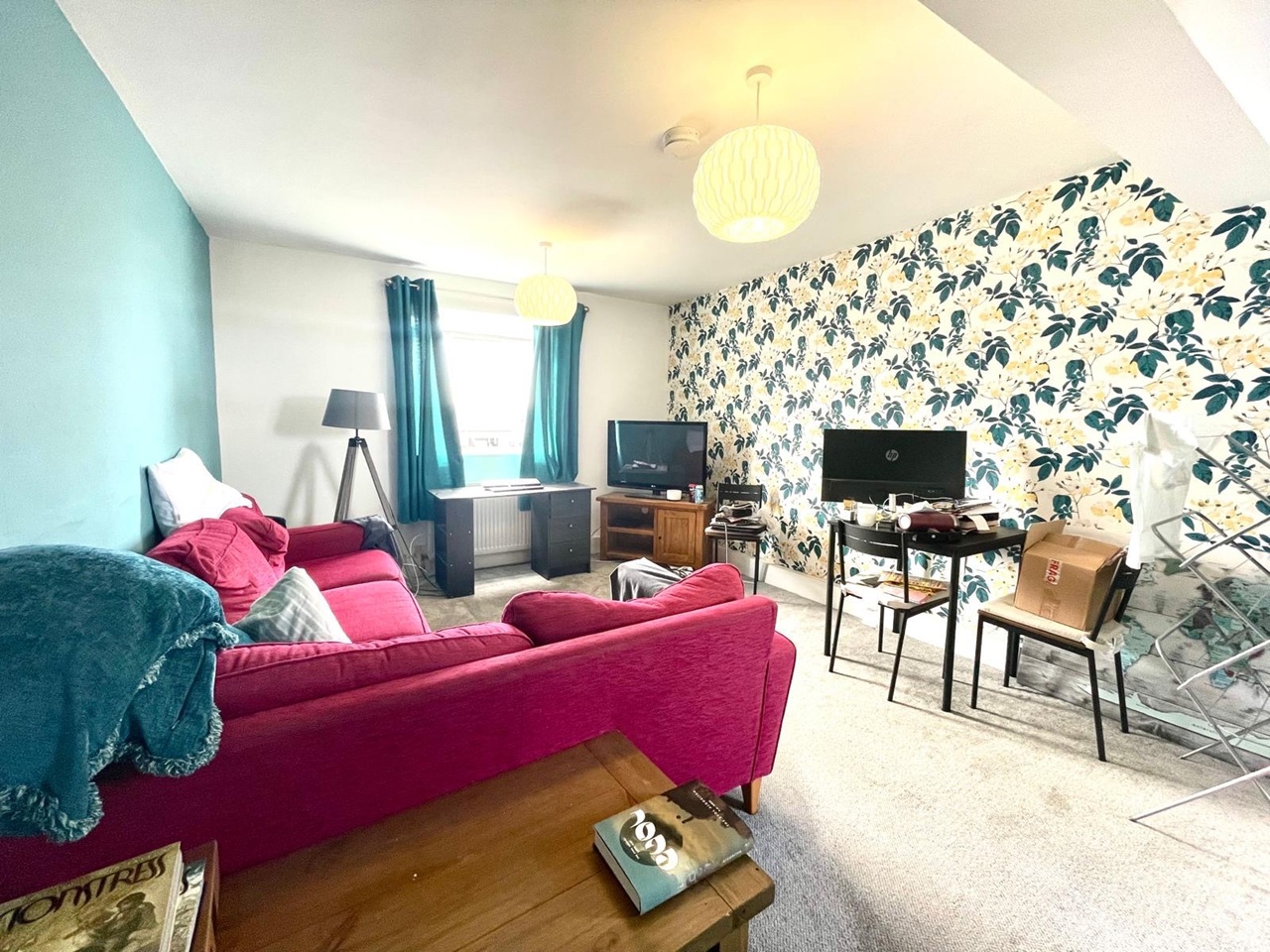3 Bed Flat, Westbury-On-Trym, BS10 photo 3