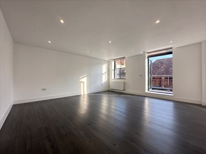 2 Bed Flat, St James House, CT1