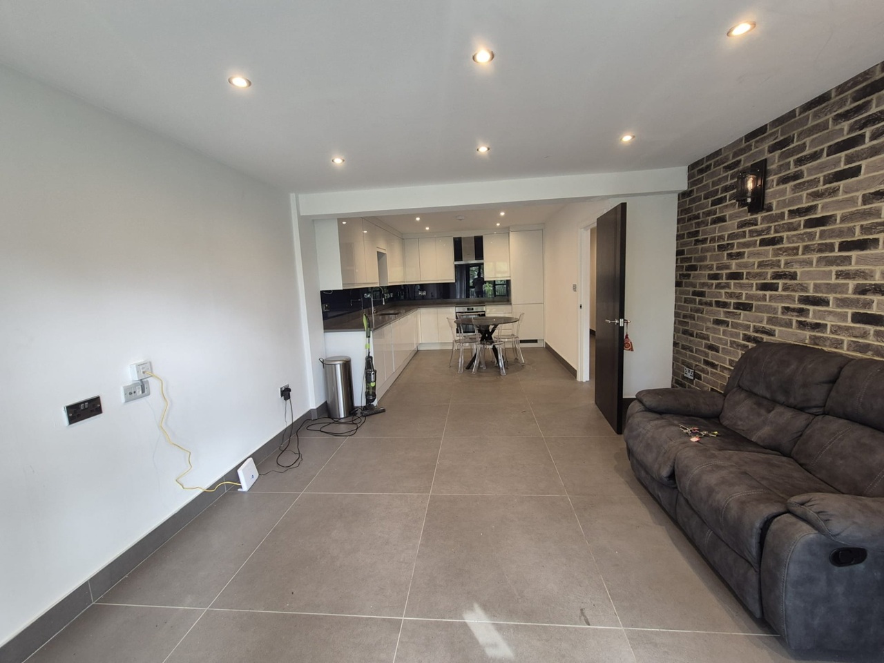 2 Bed Flat, Copperfield Road, E3 photo 4