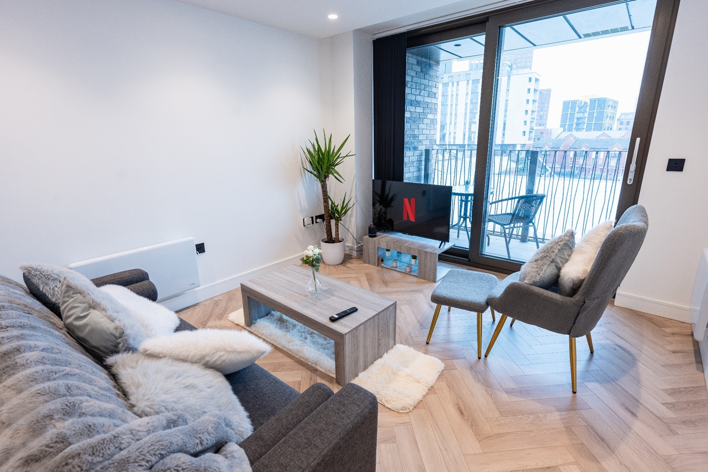 1 Bed Flat, Lomax Building, M1