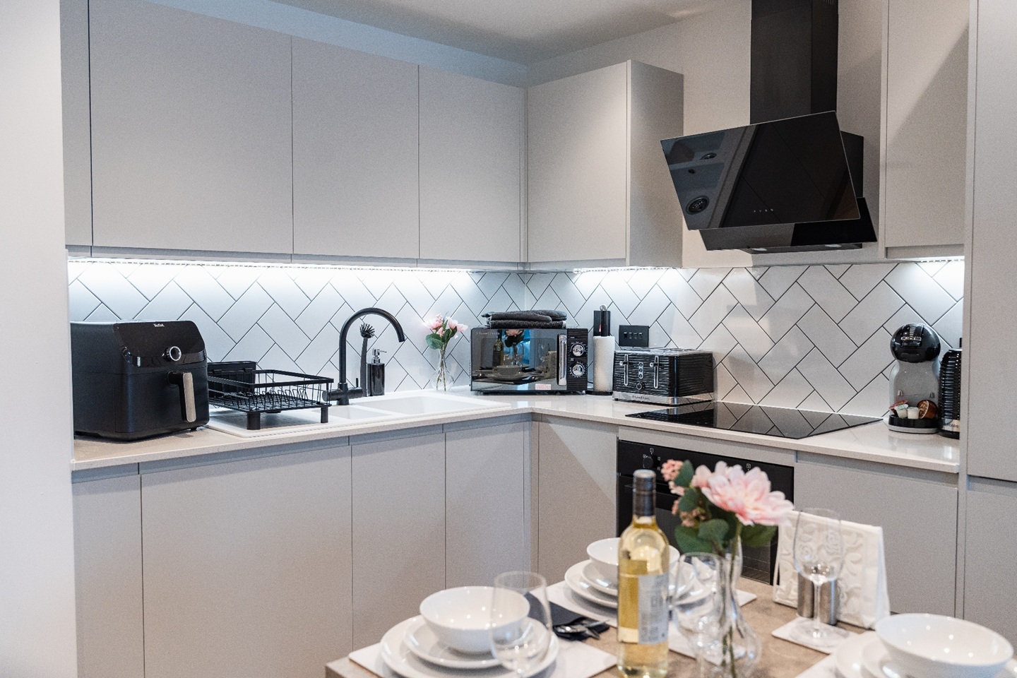 1 Bed Flat, Lomax Building, M1 photo 2